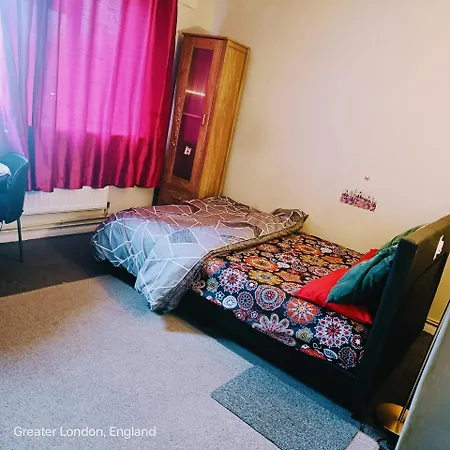 Cosy Private Room In Hornchurch, London With Free Parking Exterior photo